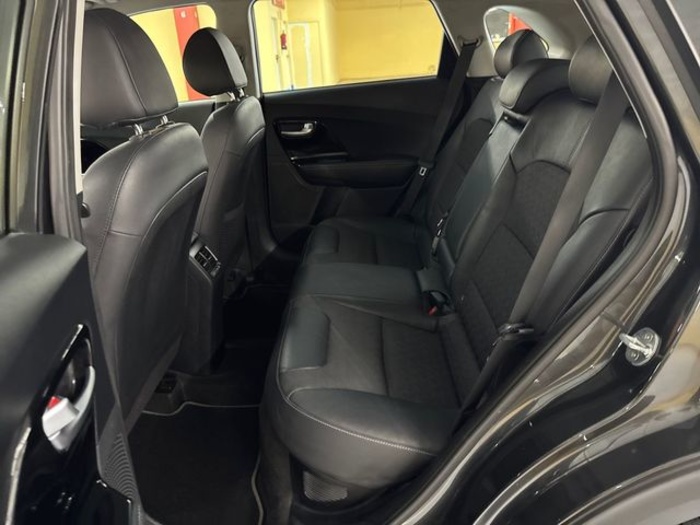 KiaNiro 1.6 GDi HEV Híbrido Drive 104 kW (141 CV) Vehículo usado en Barcelona - 9 KiaNiro 1.6 GDi HEV Híbrido Drive 104 kW (141 CV) Vehículo usado en Barcelona - 9