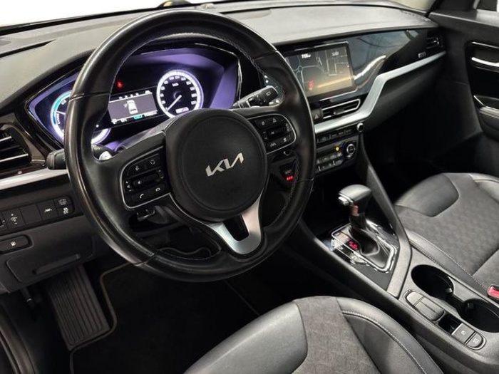 KiaNiro 1.6 GDi HEV Híbrido Drive 104 kW (141 CV) Vehículo usado en Barcelona - 12 KiaNiro 1.6 GDi HEV Híbrido Drive 104 kW (141 CV) Vehículo usado en Barcelona - 12