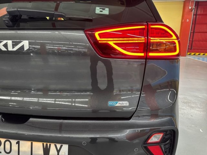 KiaNiro 1.6 GDi HEV Híbrido Drive 104 kW (141 CV) Vehículo usado en Barcelona - 24 KiaNiro 1.6 GDi HEV Híbrido Drive 104 kW (141 CV) Vehículo usado en Barcelona - 24