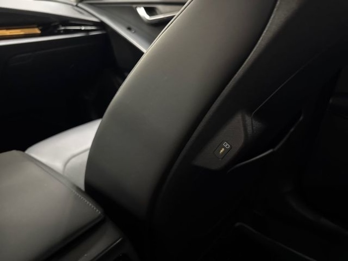 KiaNiro 1.6 GDi HEV Drive 104 kW (141 CV) Vehículo usado en Barcelona - 22 KiaNiro 1.6 GDi HEV Drive 104 kW (141 CV) Vehículo usado en Barcelona - 22