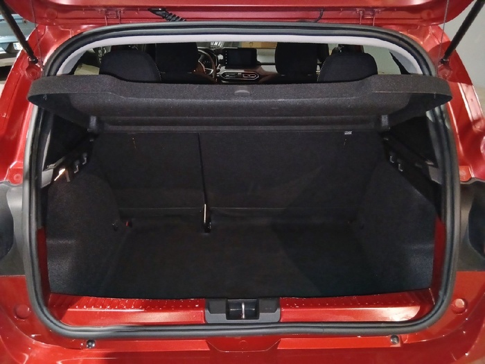 Dacia Sandero Comfort ECO-G 74 kW (100 CV) - 13 Dacia Sandero Comfort ECO-G 74 kW (100 CV) - 13