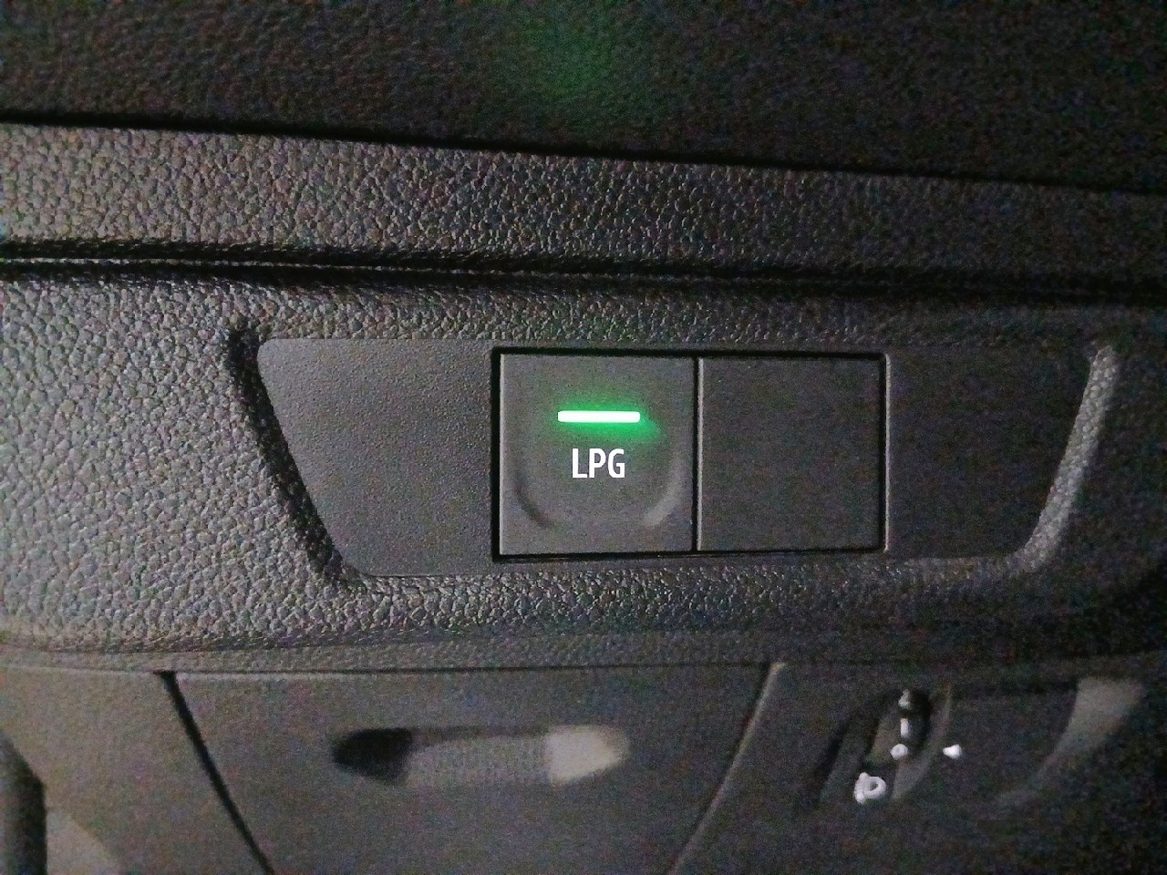 Dacia Sandero Comfort ECO-G 74 kW (100 CV) - 16