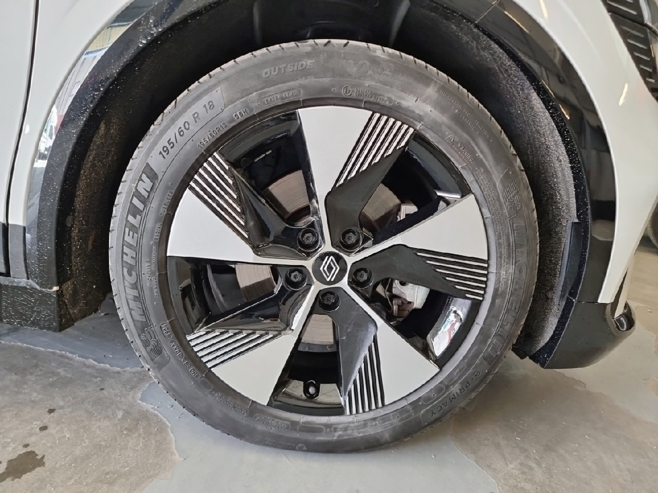 Renault Megane E-Tech Equilibre EV40 standard ch. 96 kW (130 CV) - 10