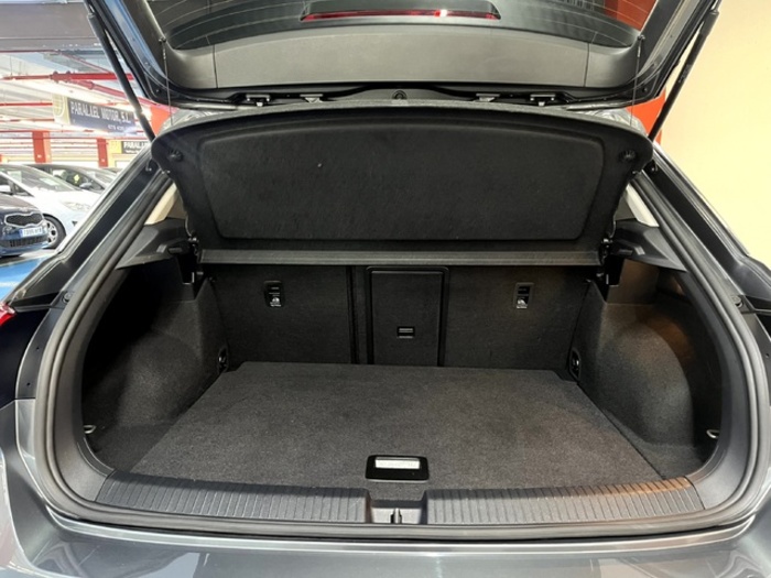 VolkswagenT-Roc Life 1.5 TSI 110 kW (150 CV) DSG Vehículo usado en Barcelona - 29 VolkswagenT-Roc Life 1.5 TSI 110 kW (150 CV) DSG Vehículo usado en Barcelona - 29