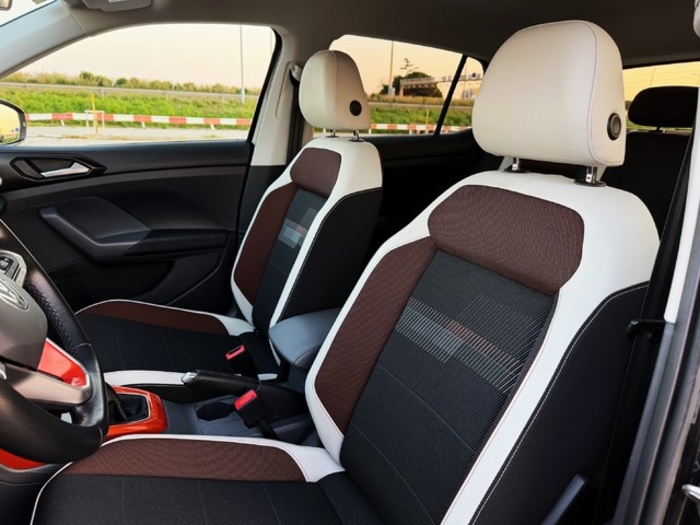 VolkswagenT-Cross Sport 1.5 TSI 110 kW (150 CV) DSG Vehículo usado en Barcelona - 4 VolkswagenT-Cross Sport 1.5 TSI 110 kW (150 CV) DSG Vehículo usado en Barcelona - 4