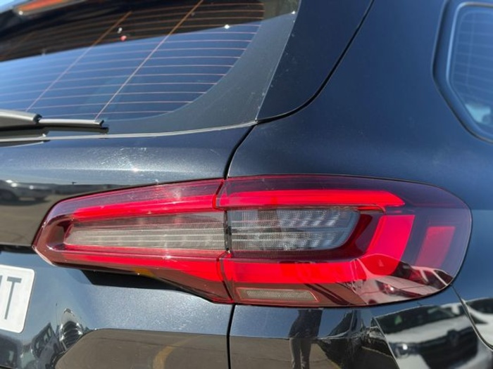 BMWX5 xDrive25d 170 kW (231 CV) Vehículo usado en Barcelona - 15 BMWX5 xDrive25d 170 kW (231 CV) Vehículo usado en Barcelona - 15