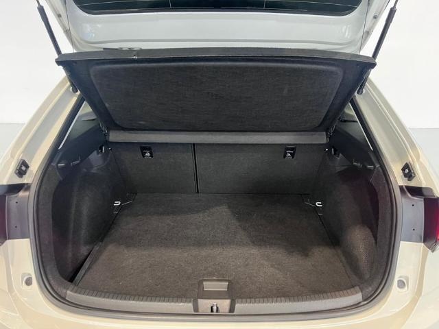 VolkswagenTaigo Life 1.0 TSI 81 kW (110 CV)7