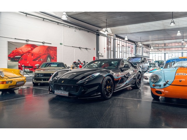 Ferrari812 Superfast 588 kW (800 CV)