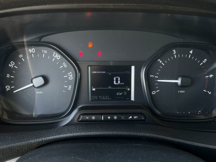 CitroenJumpy Cabina BlueHDi 120 Control Talla M 90 kW (122 CV) Vehículo usado en Barcelona - 20 CitroenJumpy Cabina BlueHDi 120 Control Talla M 90 kW (122 CV) Vehículo usado en Barcelona - 20