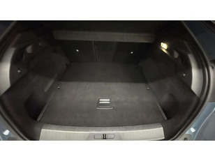 Peugeot 3008 Allure Hybrid eDCS6 100 kW (136 CV) Peugeot 3008 Allure Hybrid eDCS6 100 kW (136 CV)