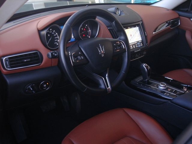 MaseratiLevante 3.0 Diesel 202 kW (275 CV) Vehículo usado en Barcelona - 14