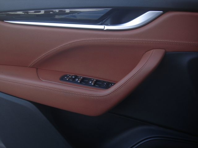 MaseratiLevante 3.0 Diesel 202 kW (275 CV) Vehículo usado en Barcelona - 30 MaseratiLevante 3.0 Diesel 202 kW (275 CV) Vehículo usado en Barcelona - 30