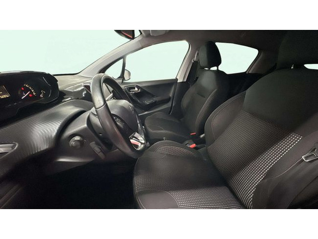 Peugeot208 PureTech 82 Allure 60 kW (82 CV) Vehículo usado en Barcelona - 9
