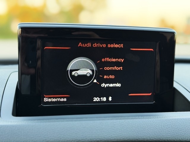AudiQ3 2.0 TDI 110 kW (150 CV) Vehículo usado en Barcelona - 24