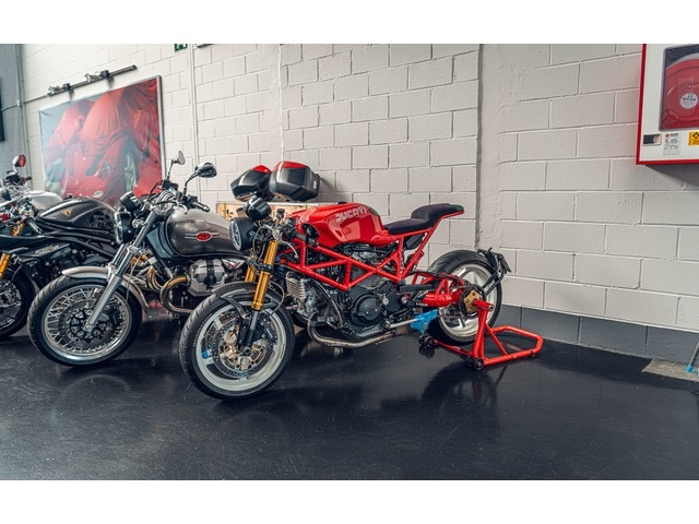 DucatiMonster S2R 1000 