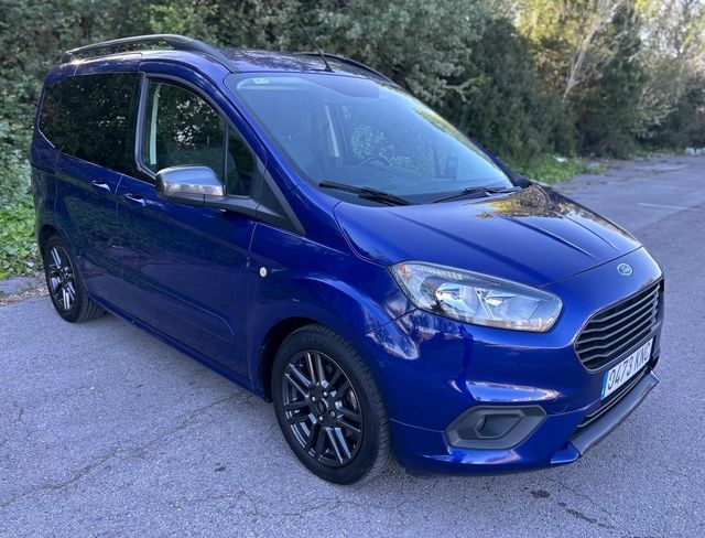 FordTourneo Courier 1.0 EcoBoost Titanium 74 kW (100 CV) Vehículo usado en Barcelona - 6