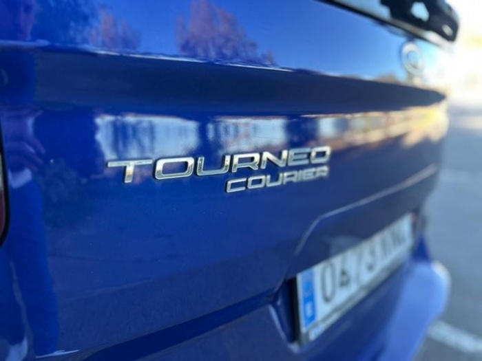 FordTourneo Courier 1.0 EcoBoost Titanium 74 kW (100 CV) Vehículo usado en Barcelona - 8 FordTourneo Courier 1.0 EcoBoost Titanium 74 kW (100 CV) Vehículo usado en Barcelona - 8