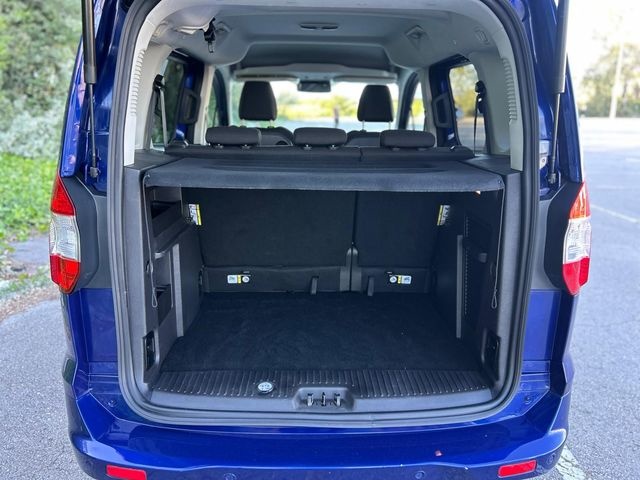 FordTourneo Courier 1.0 EcoBoost Titanium 74 kW (100 CV) Vehículo usado en Barcelona - 21