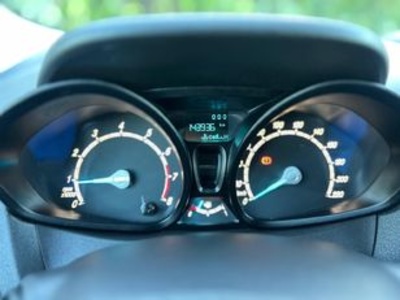 Ford Tourneo Courier 1.0 EcoBoost Titanium 74 kW (100 CV) Ford Tourneo Courier 1.0 EcoBoost Titanium 74 kW (100 CV)