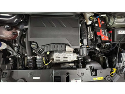 Peugeot 208 PureTech 100 Allure 75 kW (100 CV) Peugeot 208 PureTech 100 Allure 75 kW (100 CV)