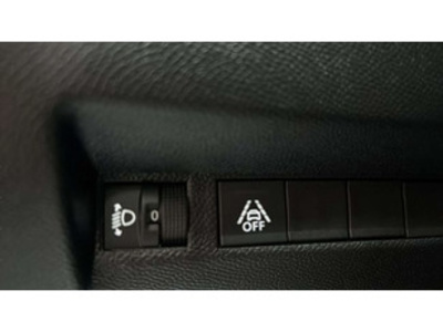 Peugeot 208 PureTech 100 Allure 75 kW (100 CV) Peugeot 208 PureTech 100 Allure 75 kW (100 CV)