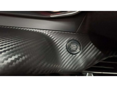 Peugeot 208 PureTech 100 Allure 75 kW (100 CV) Peugeot 208 PureTech 100 Allure 75 kW (100 CV)