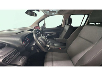 Toyota Proace City Verso 1.2 Family Active L1 5 Plazas 81 kW (110 CV) Toyota Proace City Verso 1.2 Family Active L1 5 Plazas 81 kW (110 CV)
