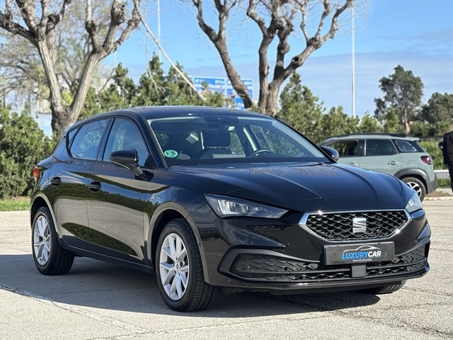 SEATLeón 1.0 TSI S&S Style 25 Aniversario 81 kW (110 CV) Vehículo usado en Barcelona - 3