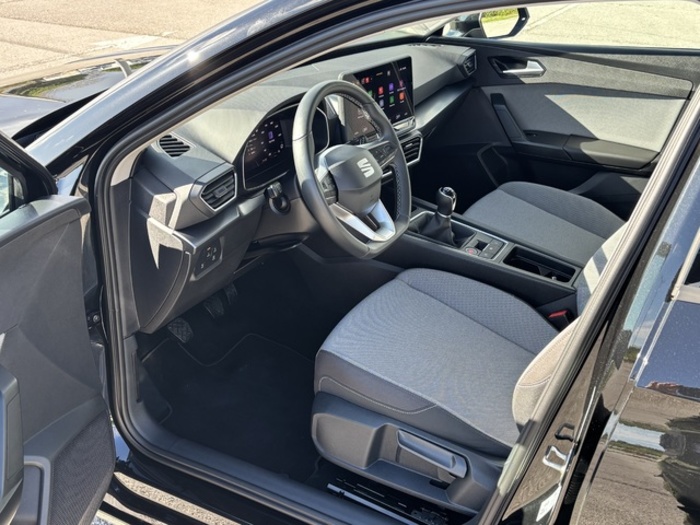 SEATLeón 1.0 TSI S&S Style 25 Aniversario 81 kW (110 CV) Vehículo usado en Barcelona - 7 SEATLeón 1.0 TSI S&S Style 25 Aniversario 81 kW (110 CV) Vehículo usado en Barcelona - 7