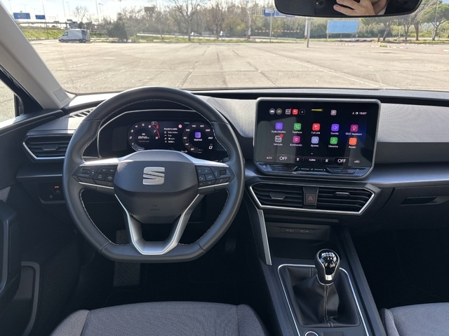 SEATLeón 1.0 TSI S&S Style 25 Aniversario 81 kW (110 CV) Vehículo usado en Barcelona - 12