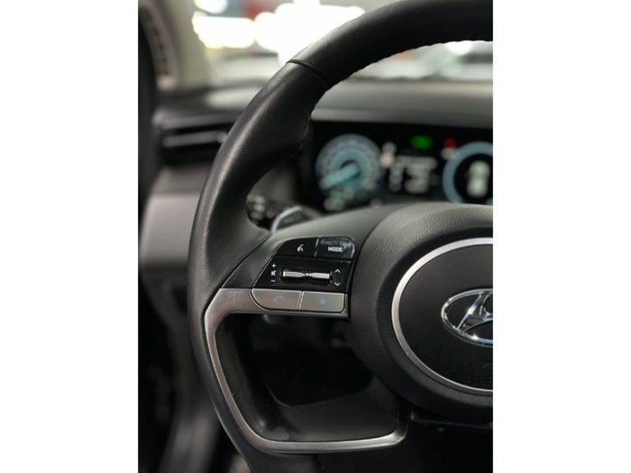 HyundaiTucson 1.6 CRDI 48V Style 4X4 DCT 100 kW (136 CV) Vehículo usado en Barcelona - 17 HyundaiTucson 1.6 CRDI 48V Style 4X4 DCT 100 kW (136 CV) Vehículo usado en Barcelona - 17