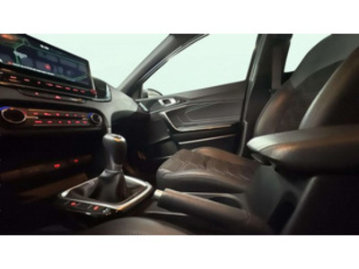 Kia Ceed 1.0 T-GDi Concept 74 kW (100 CV) Kia Ceed 1.0 T-GDi Concept 74 kW (100 CV)