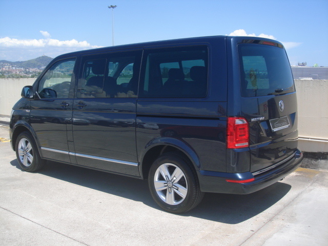 VolkswagenMultivan Premium Batalla Corta 2.0 TDI BMT 146 kW (198 CV) DSG Vehículo usado en Barcelona - 4