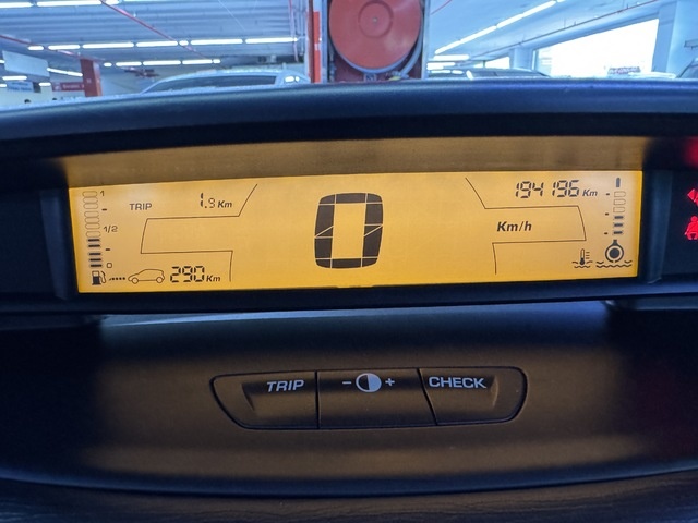 CitroenC4 1.6 16v Exclusive 80 kW (110 CV) Vehículo usado en Barcelona - 18