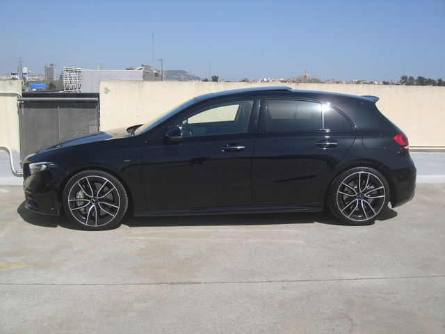 Mercedes-BenzClase A Mercedes-AMG 35 4Matic+ 225 kW (306 CV) Vehículo usado en Barcelona - 3 Mercedes-BenzClase A Mercedes-AMG 35 4Matic+ 225 kW (306 CV) Vehículo usado en Barcelona - 3
