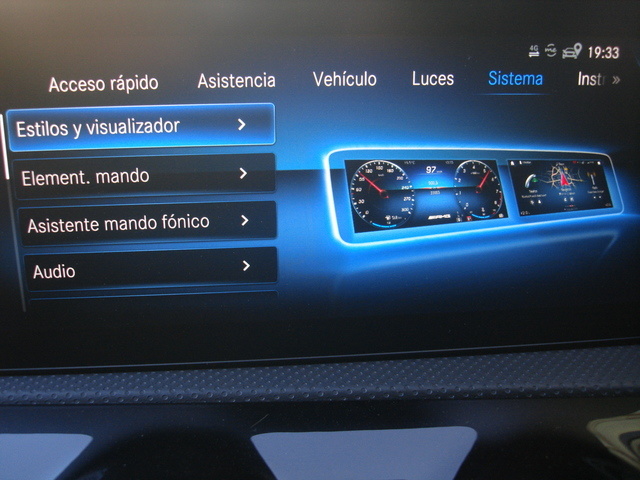 Mercedes-BenzClase A Mercedes-AMG 35 4Matic+ 225 kW (306 CV) Vehículo usado en Barcelona - 26 Mercedes-BenzClase A Mercedes-AMG 35 4Matic+ 225 kW (306 CV) Vehículo usado en Barcelona - 26