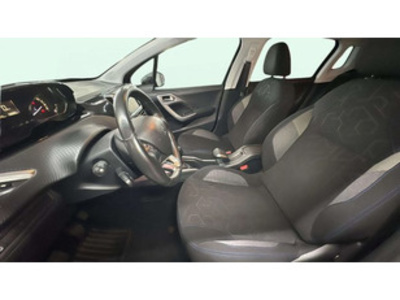 Peugeot 2008 PureTech 82 S&S Style 60 kW (82 CV) Peugeot 2008 PureTech 82 S&S Style 60 kW (82 CV)