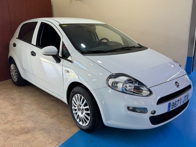 FiatPunto 1.2 8v S&S Gasolina Pop 51 kW (69 CV) Vehículo usado en Barcelona - 1