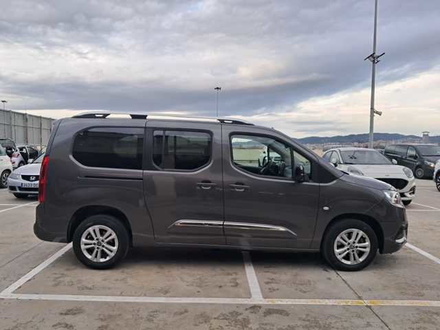 ToyotaProace City Verso 1.2 Family Active L1 5 Plazas 81 kW (110 CV) Vehículo usado en Barcelona - 21