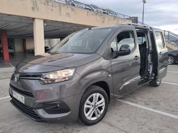 ToyotaProace City Verso 1.2 Family Active L1 5 Plazas 81 kW (110 CV) Vehículo usado en Barcelona - 24 ToyotaProace City Verso 1.2 Family Active L1 5 Plazas 81 kW (110 CV) Vehículo usado en Barcelona - 24