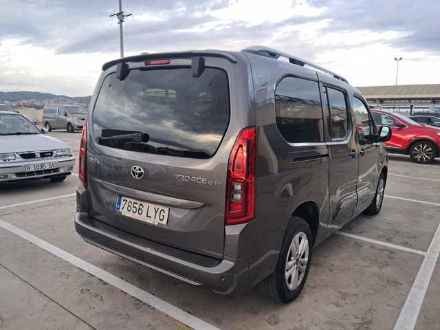 ToyotaProace City Verso 1.2 Family Active L1 5 Plazas 81 kW (110 CV) Vehículo usado en Barcelona - 27