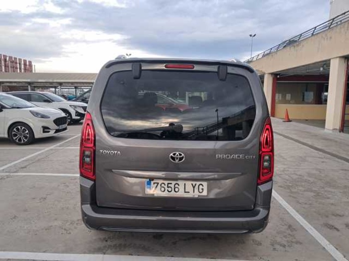 ToyotaProace City Verso 1.2 Family Active L1 5 Plazas 81 kW (110 CV) Vehículo usado en Barcelona - 28 ToyotaProace City Verso 1.2 Family Active L1 5 Plazas 81 kW (110 CV) Vehículo usado en Barcelona - 28