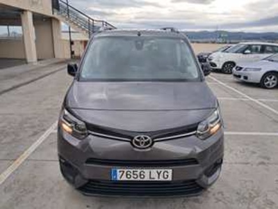 Toyota Proace City Verso 1.2 Family Active L1 5 Plazas 81 kW (110 CV) Toyota Proace City Verso 1.2 Family Active L1 5 Plazas 81 kW (110 CV)