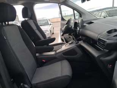 Toyota Proace City Verso 1.2 Family Active L1 5 Plazas 81 kW (110 CV) Toyota Proace City Verso 1.2 Family Active L1 5 Plazas 81 kW (110 CV)