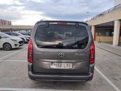 Toyota Proace City Verso 1.2 Family Active L1 5 Plazas 81 kW (110 CV) Toyota Proace City Verso 1.2 Family Active L1 5 Plazas 81 kW (110 CV)