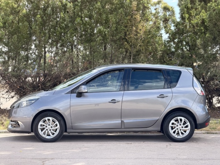 RenaultGrand Scenic Dynamique Energy dCi 96 kW (130 CV) Vehículo usado en Barcelona - 2 RenaultGrand Scenic Dynamique Energy dCi 96 kW (130 CV) Vehículo usado en Barcelona - 2