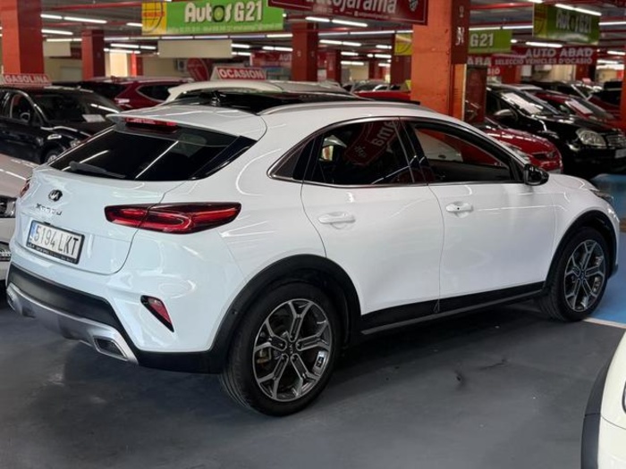 KiaCeed 1.0 T-GDi Concept 88 kW (120 CV) Vehículo usado en Barcelona - 4 KiaCeed 1.0 T-GDi Concept 88 kW (120 CV) Vehículo usado en Barcelona - 4