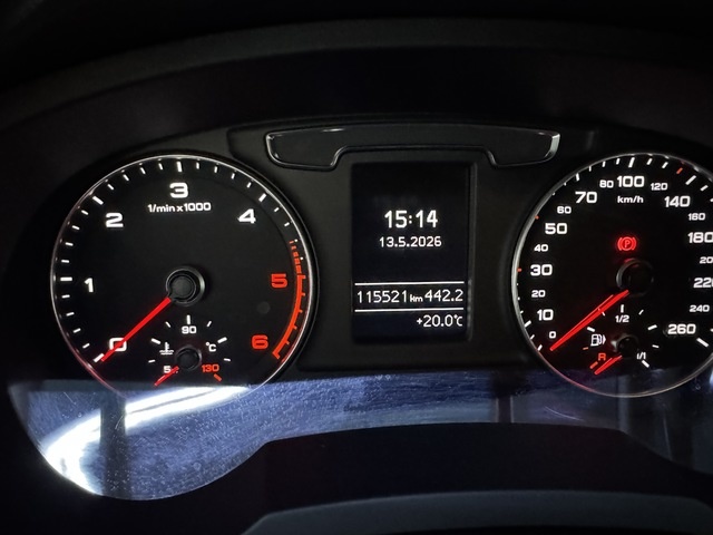 AudiQ3 2.0 TDI Attraction edition 110 kW (150 CV) Vehículo usado en Barcelona - 18 AudiQ3 2.0 TDI Attraction edition 110 kW (150 CV) Vehículo usado en Barcelona - 18
