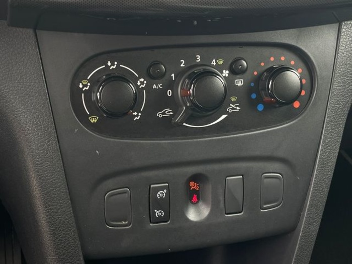 DaciaSandero Stepway TCe 66 kW (90 CV) GLP Vehículo usado en Barcelona - 19 DaciaSandero Stepway TCe 66 kW (90 CV) GLP Vehículo usado en Barcelona - 19