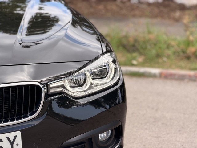 BMWSerie 3 318d Touring 110 kW (150 CV) Vehículo usado en Barcelona - 11